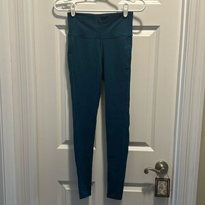 Athleta Chaturanga Tights Yoga Pants Women's XS Blue Teal Ankle Stretch